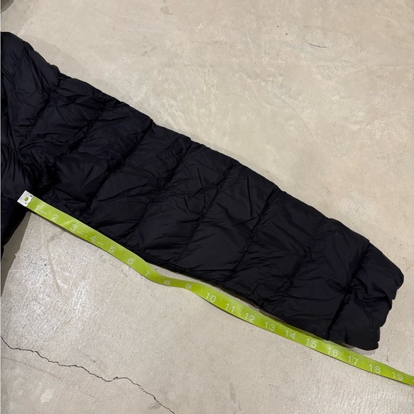 Eddie Bauer Women’s CirrusLite Down Jacket Medium - Picture 5 of 6